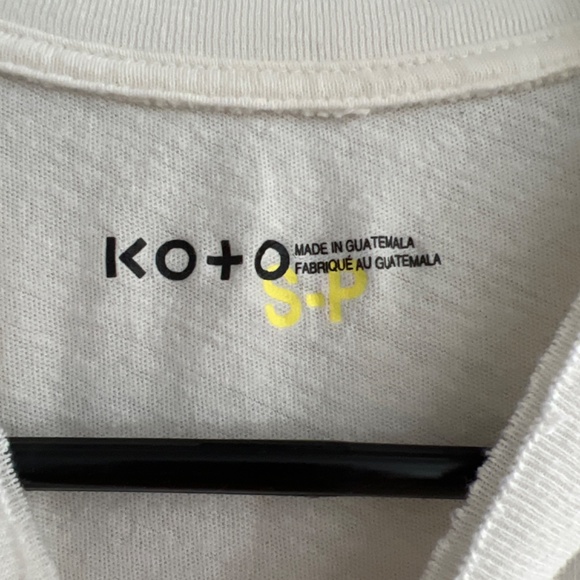 KO+O Ivory cap sleeve tshirt size small - Picture 2 of 2